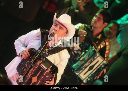 Tito Torbellino durante su concierto en el Palenque de la ExpoGan el 27 de abril 2013 en Hermosillo Sonora. . * Foto:©LuisGutierrez* Stockfoto