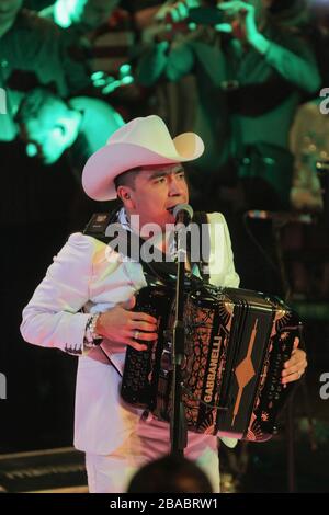 Tito Torbellino durante su concierto en el Palenque de la ExpoGan el 27 de abril 2013 en Hermosillo Sonora. . * Foto:©LuisGutierrez* Stockfoto