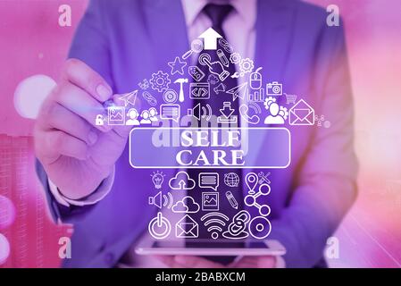Handschriftertext schreibt Self Care. Konzeptionelles Foto die Praxis, Maßnahmen zur Verbesserung der eigenen Gesundheit zu ergreifen Stockfoto