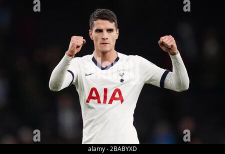 Erik Lamela von Tottenham Hotspur feiert nach dem Premier-League-Spiel im Tottenham Hotspur Stadium, London. Stockfoto