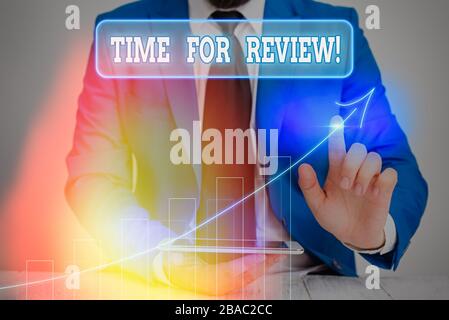 Schreiben Hinweis zu zeigen. Business Konzept für ein System oder eine Situation in seiner formalen Prüfung Stockfoto