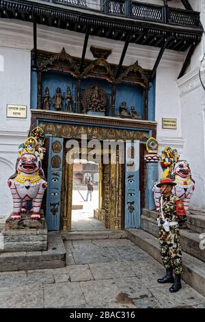 Kathmandu, Nepal. Februar 2014. Der Hauptzugang zum Hanuman Dhoka Royal Palace Complex, Durbar Square, Kathmandu, Nepal. Stockfoto