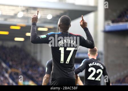 Christian Benteke von Crystal Palace feiert das erste Tor seiner Seite Stockfoto