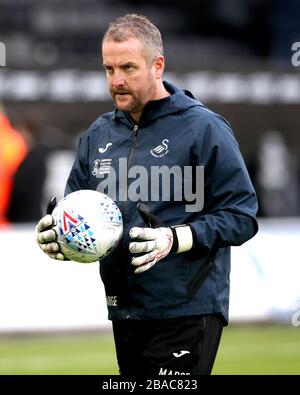 Swansea City Goalkeeping Coach Martyn Margetson beim Vorkampf vor Spielbeginn Stockfoto