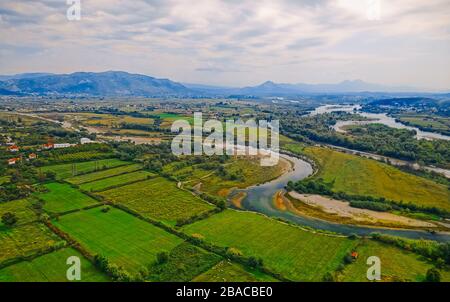 Shkoder Drin und Kir Rivers Natur in Albanien Panoramaansicht Stockfoto