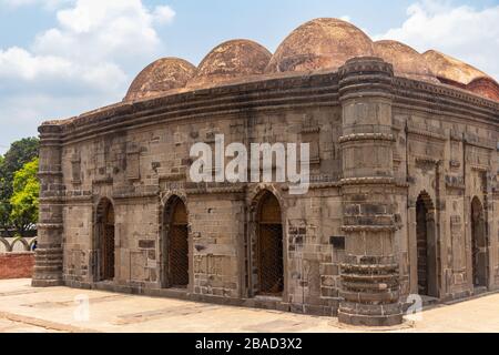 Eine Moschee aus Steinen in Chapainawabganj, bangladesch Stockfoto