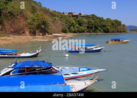 Fischerboote in Porto Malai, Chenang City, Langkawi Island, Malaysia, Asien Stockfoto