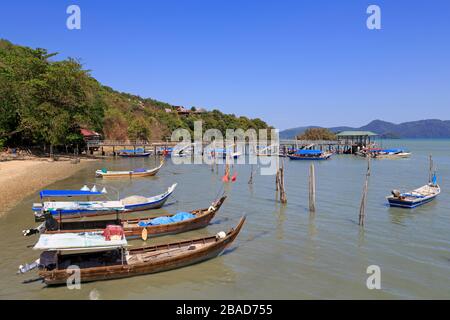 Fischerboote in Porto Malai, Chenang City, Langkawi Island, Malaysia, Asien Stockfoto