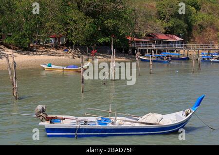 Fischerboote in Porto Malai, Chenang City, Langkawi Island, Malaysia, Asien Stockfoto