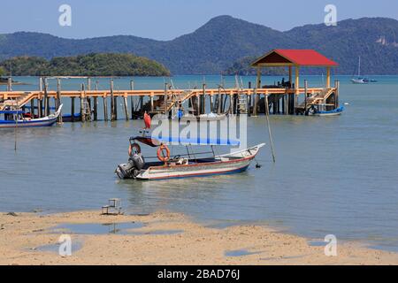 Fischerboote in Porto Malai, Chenang City, Langkawi Island, Malaysia, Asien Stockfoto