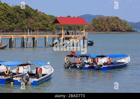 Fischerboote in Porto Malai, Chenang City, Langkawi Island, Malaysia, Asien Stockfoto