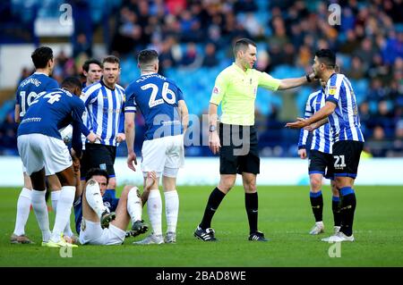 Massimo Luongo von Sheffield Wednesday wird während des Sky Bet Championship Matches in Hillsborough abgesetzt Stockfoto