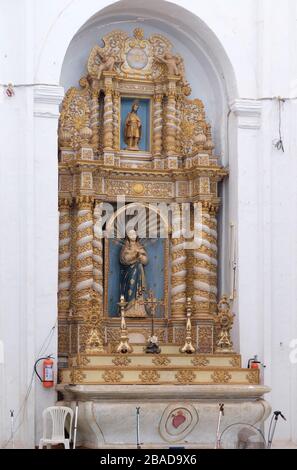 Trauer- und Traueraltar in der SE-Kathedrale, die Katharina von Alexandrien, Old Goa, Goa, Indien, gewidmet ist Stockfoto