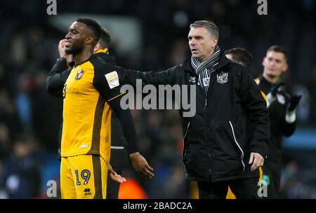 David Amoo von Port Vale (links) und John Askey von Port Vale Stockfoto