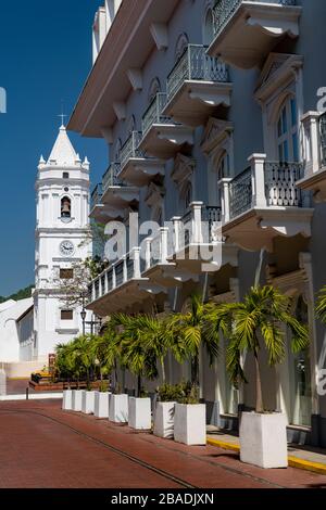 Central Hotel an der Plaza de la Independencia und der Kathedrale in der Altstadt, Casco Viejo, Panama-Stadt, Panama, Mittelamerika Stockfoto