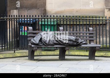 Glasgow 'Obdachlose Jesus Statue'-Skulptur von Timothy Schmalz, Glasgow, Schottland, Großbritannien Stockfoto