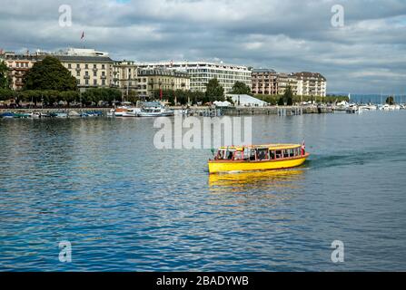 Genf und der Genfersee in der Schweiz. Genf ist die zweitbevölkerungsreichste Stadt der Schweiz und liegt am Ufer des Genfersee, einem beliebten Ferienort Stockfoto