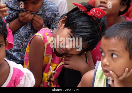 Kinder in der Schule in Kumrokhali, Westbengalen, Indien Stockfoto