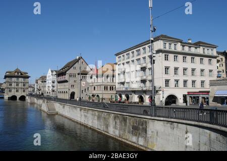 Corona Geisterstadt Zürich City: Die gesamte Seefläche und viele öffentliche Plätze sind bis zum 19. april für die Öffentlichkeit gesperrt Stockfoto