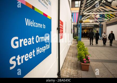 LONDON - Great Ormond Street Hospital, ein großes Kinderkrankenhaus in Bloomsbury Stockfoto