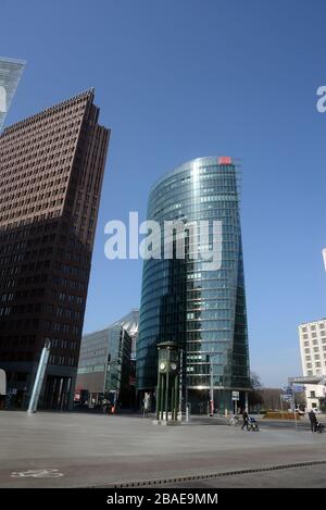 Berlin, Deutschland. März 2020. Der Potsdamer Platz ist wegen des Ausbruchs des Corona-Virus (COVID 19) dicht an der Wüstung. Kredit: Gonzales Foto/Alamy Live News Stockfoto