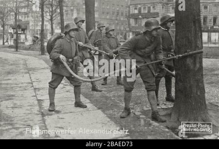 Flammenwerfer Kader des Freikorps Potsdam. Deutschland. Weimarische Republik. Im Jahr 1919 Stockfoto