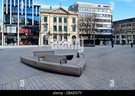 Leere Straßen in Düsseldorf während der Corona-Krise, Schadowplatz. Stockfoto