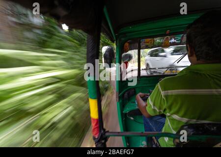 In einer Auto-Rikscha in Kandy, Sri Lanka Stockfoto