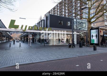 Niederlande. Rotterdam. Durch das Corona-Virus ist die Stadt praktisch leer. Stockfoto