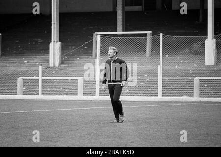 Swansea City Manager Roy Bentley nimmt eine Trainingseinheit auf dem Spielfeld bei vetch Field an. Stockfoto