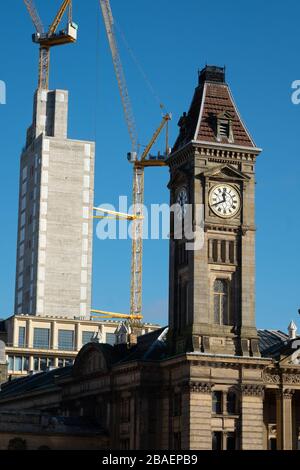 Bauarbeiten in der Nähe des Uhrturms im Council House, Birmingham, England. Stockfoto
