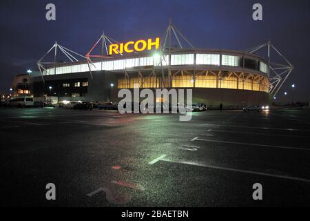 Ein allgemeiner Blick auf die Ricoh Arena in der Nacht, die Heimat von Coventry City Stockfoto