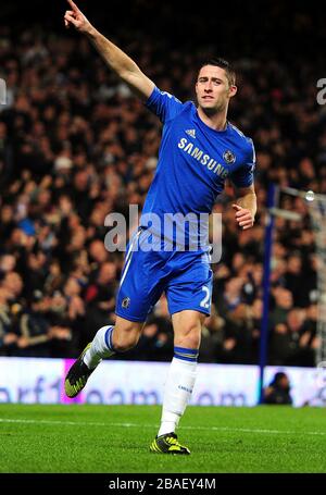 Chelseas Gary Cahill feiert, nachdem er das zweite Tor seines Teams erzielt hat Stockfoto