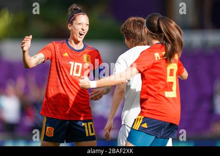 ORLANDO. USA. MÄRZ 05: Jennifer Hermoso aus Spanien feiert das Tor ihrer Teamkollegen Alexia Putellas während des Internationalen freundschaftlichen Fußballspiels der Frauen im SheBelieves Cup 2020 zwischen Spanien Frauen und Japan Frauen im Exploria Stadium in Orlando, USA. ***keine kommerzielle Nutzung*** (Foto von Daniela Porcelli/SPP) Stockfoto