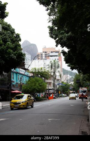 Blick Nach Unten Av. Ataulfo de Paiva in Leblon Neighborhood, Ipanema, Rio - Brasilien Stockfoto