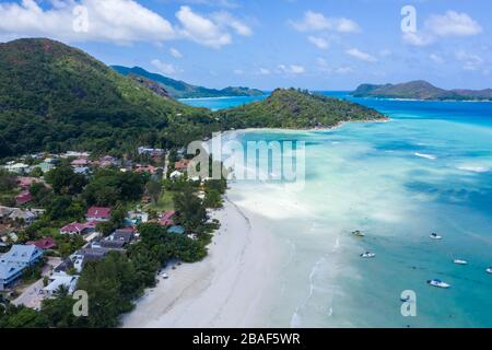 Anse Volbert Luftstrand Blick auf die Insel Praslin Seychellen Stockfoto