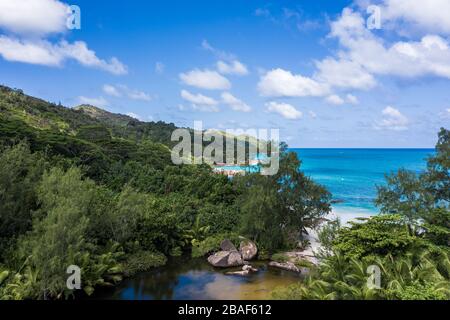 Blick auf den Strand von Anse Lazio auf den Praslin Seychellen Stockfoto
