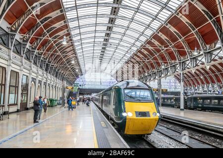 Die GWR-Klasse 43 Nr. 43093 erreicht den Bahnhof Paddington, London am letzten Tag des HST-Betriebs auf der Great Western Railway - 18. Mai 2019 Stockfoto