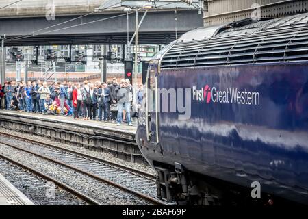 Die GWR-Klasse 43 Nr. 43162 wartet am Bahnhof Paddington, London am letzten Tag des HST-Betriebs auf der Great Western Railway - 18. Mai 2019 Stockfoto