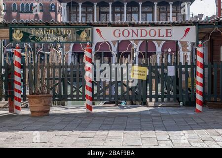 VENEDIG, ITALIEN - 23. MÄRZ: Ansichten von Venedig ohne Menschen während des Corona-Virus Stockfoto