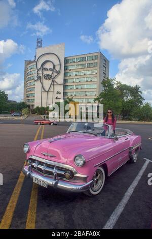 53 Chevy vor Fidel, Plaza de la Revolucion, Havanna, Kuba Stockfoto