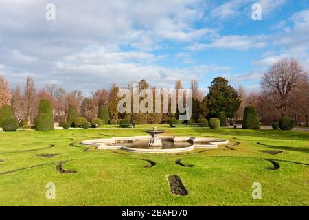 Park im Schloss Schönbrunn. Wien, Österreich Stockfoto