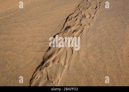 Vom Sandmouth Bay National Trust Parkplatz und Café aus ist der schöne Strand zu erreichen. Stockfoto