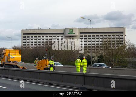 In der Nähe leerer Straßen Londons, im März 2020 Stockfoto