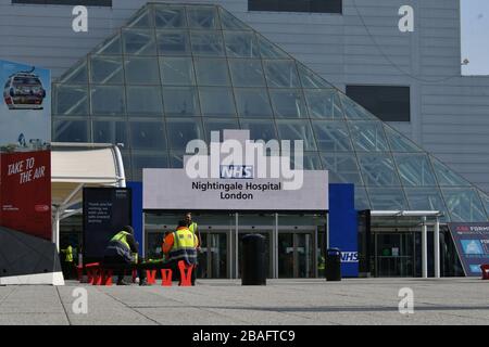 London, Großbritannien. März 2020. Das Excel London Ausstellungszentrum wurde in ein NHS-Krankenhaus mit dem Namen Nightingale Hospital zur Behandlung von Coronavirus CasesLondon, Großbritannien, umgewandelt. März 2020. Credit: Nils Jorgensen/Alamy Live News Stockfoto