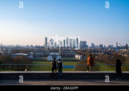 Sport im Greenwich Park. Blick auf die City of London. Stockfoto