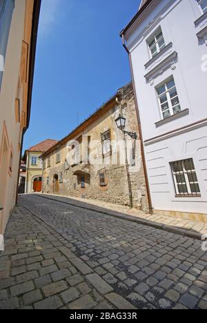 Straßenpflaster Bratislava in der mittelalterlichen Stadt, historisches Zentrum Stockfoto