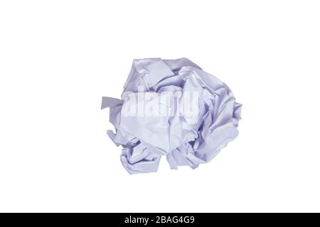 Weiß zerknitterte Papierkugel auf weißem Hintergrund Stockfoto