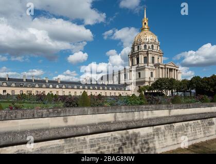 PARIS, FRANKREICH - 23. September 2019: Kirche von Les Invalides Stockfoto