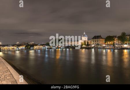 Die seine, Blick auf das Institut de France. Paris, Frankreich Stockfoto